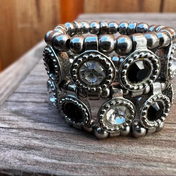 Silver Tone Black Stone Cubic Stretch Elastic Ring Size 8 - Picture 10 of 10